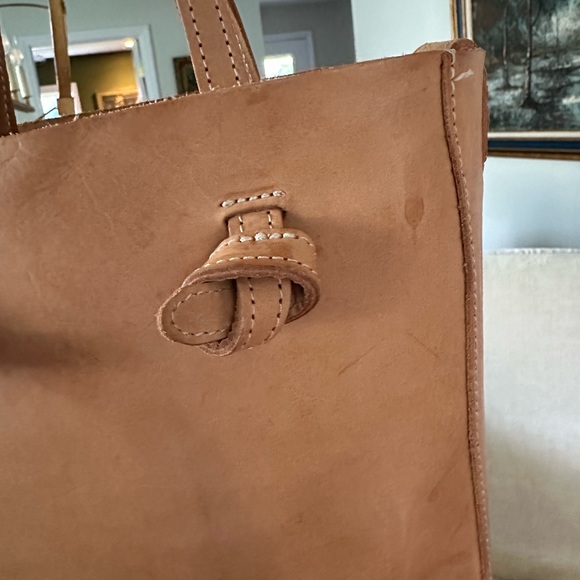 Nisolo Vachetta Leather Small Tote & Crossbody - Picture 15 of 16